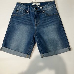 KanCan Bermuda Ladies shorts Size medium.